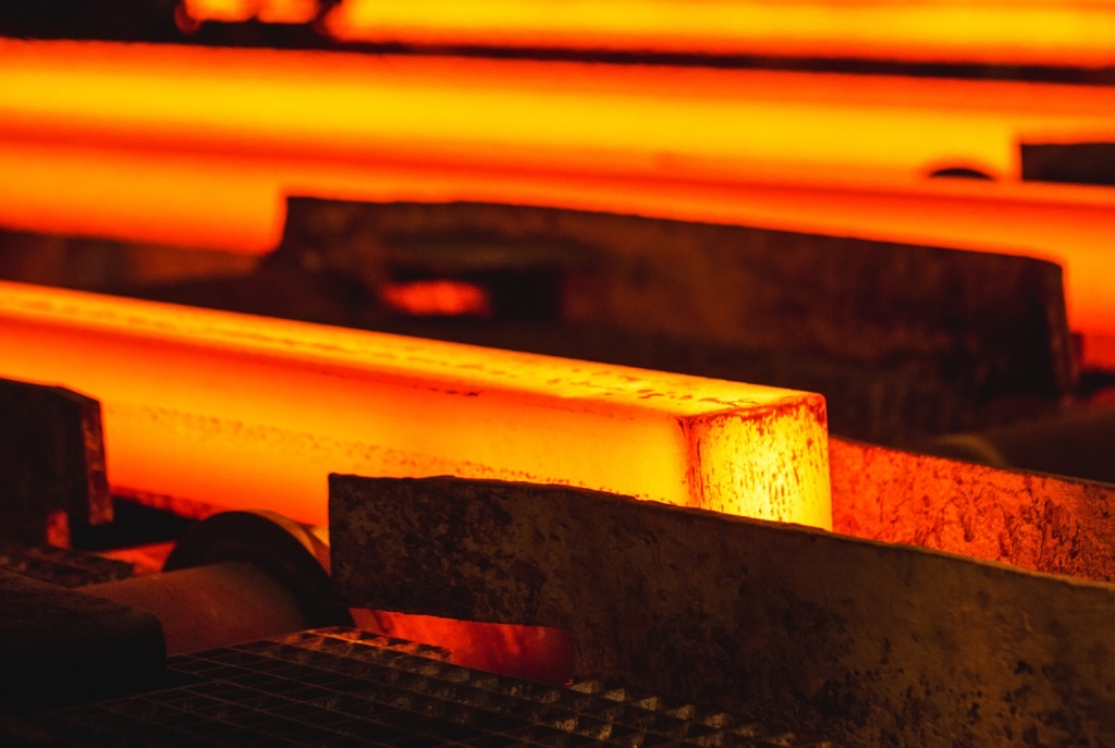 Суд принял решение изъять акции Челябинского электрометаллургического комбината в пользу государства