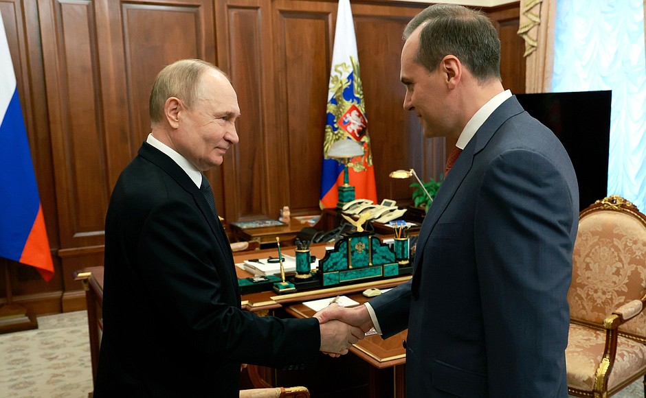 Артём Здунов рассказал Владимиру Путину о социально-экономической обстановке в Мордовии Артём Здунов рассказал Владимиру Путину о социально-экономической обстановке в Мордовии