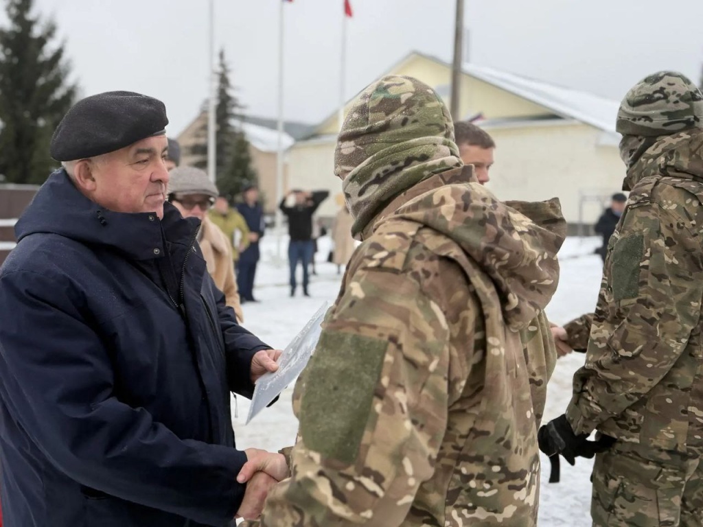 Новая партия высокопроходимой техники от Костромской области отправилась в зону СВО Новая партия высокопроходимой техники от Костромской области отправилась в зону СВО